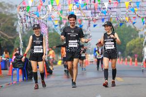 BIB: 3048143, 40430, 45192
                            <button type="button" onclick="openModal(9920576)" class="btn btn-primary btn-sm float-right btn-popup" data-toggle="modal" data-target=".modal-high-quality">
                        <i class="fas fa-shopping-cart"></i> Add to Cart
                    </button>
                                            <button type="button" onclick="isThisMe(9920576, true)" class="btn btn-success btn-sm float-right btn-popup btn-isme hidden" data-toggle="tooltip" data-placement="bottom" title="นี่คือรูปของคุณใช่ไหม คลิกที่นี่เพื่อเอาเข้าอัลบั้ม">
                        <i class="fas fa-plus"></i> Add to album
                    </button>
                    <button type="button" onclick="isThisMe(9920576, false)" class="btn btn-warning btn-sm float-right btn-popup btn-isnotme hidden">
                        <i class="fas fa-ban"></i> Remove from album
                    </button>